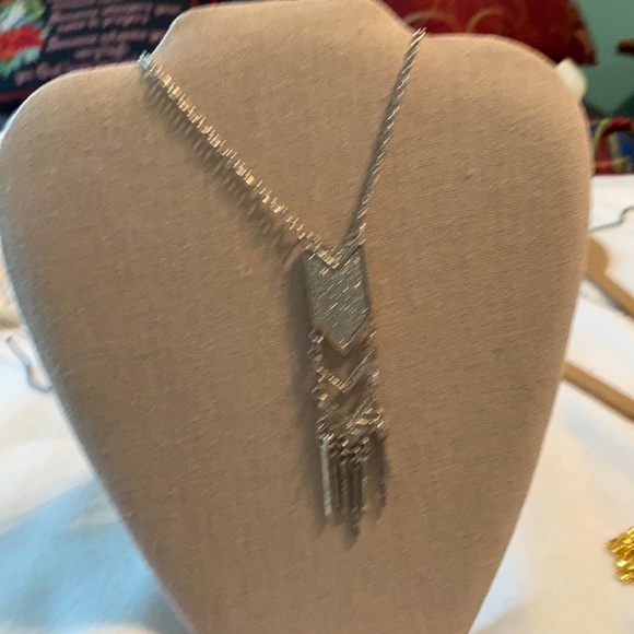 Jewelry - Ladies tunic length necklace